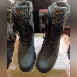 Sweater combat boots, women size 11, Brand new never worn
